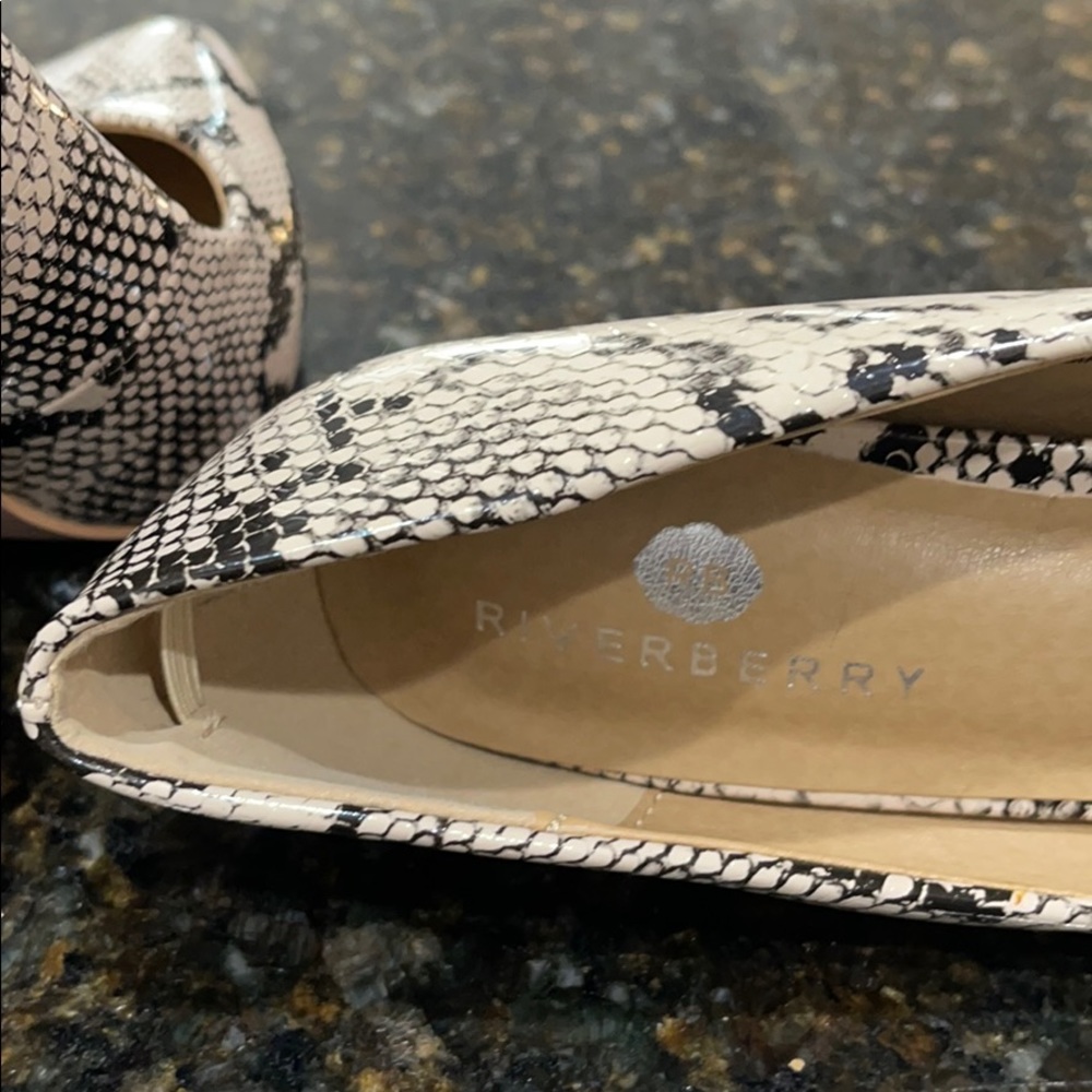 Beige Python Heals - Picture 4 of 4